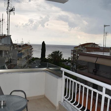 Sea View Luxury Apartment In Nea Kallikratia. Nea Kallikrateia エクステリア 写真