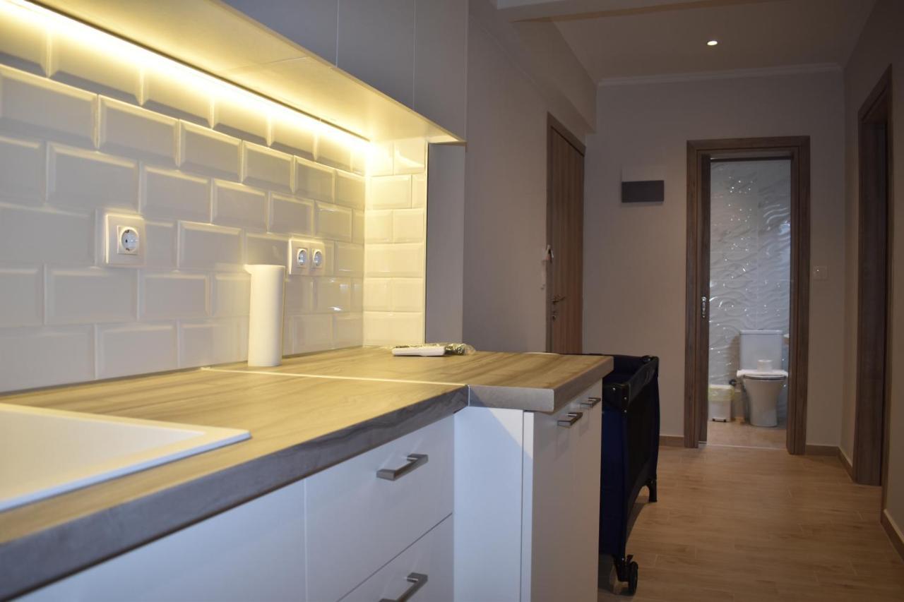 Sea View Luxury Apartment In Nea Kallikratia. Nea Kallikrateia エクステリア 写真