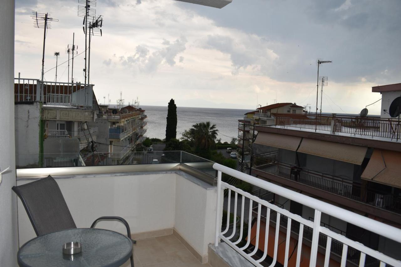 Sea View Luxury Apartment In Nea Kallikratia. Nea Kallikrateia エクステリア 写真