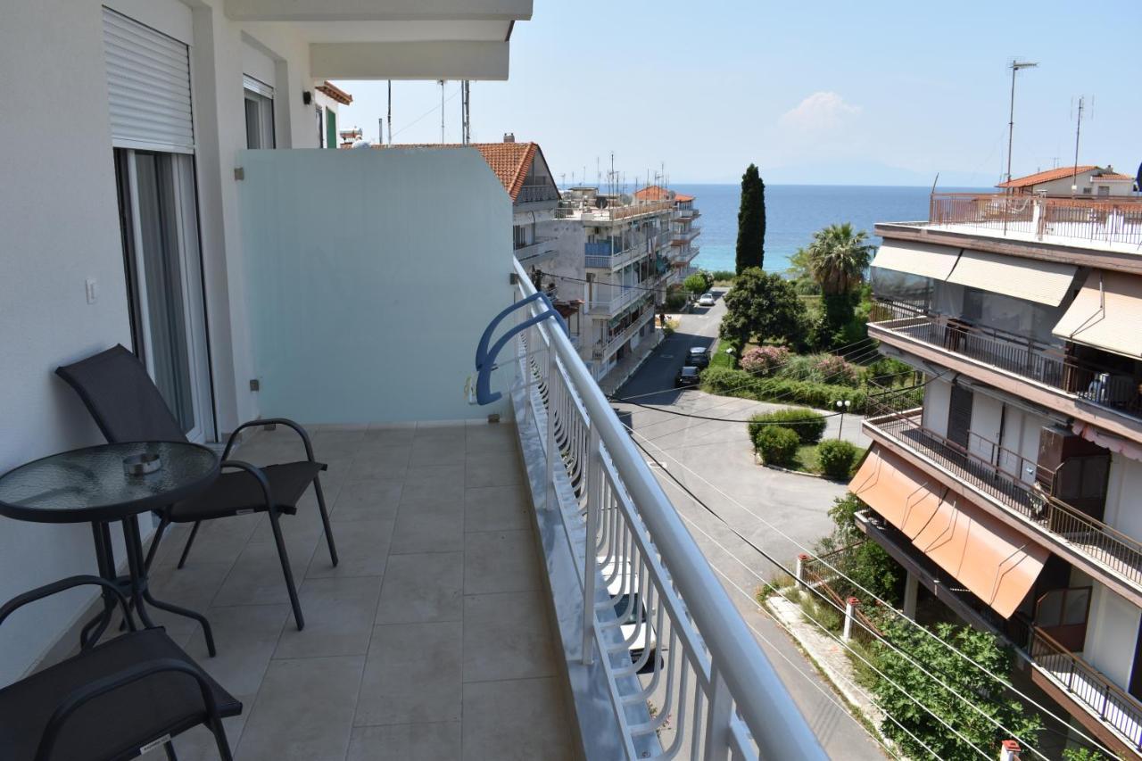 Sea View Luxury Apartment In Nea Kallikratia. Nea Kallikrateia エクステリア 写真