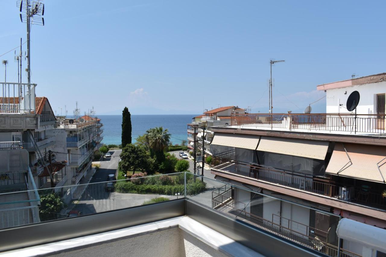 Sea View Luxury Apartment In Nea Kallikratia. Nea Kallikrateia エクステリア 写真