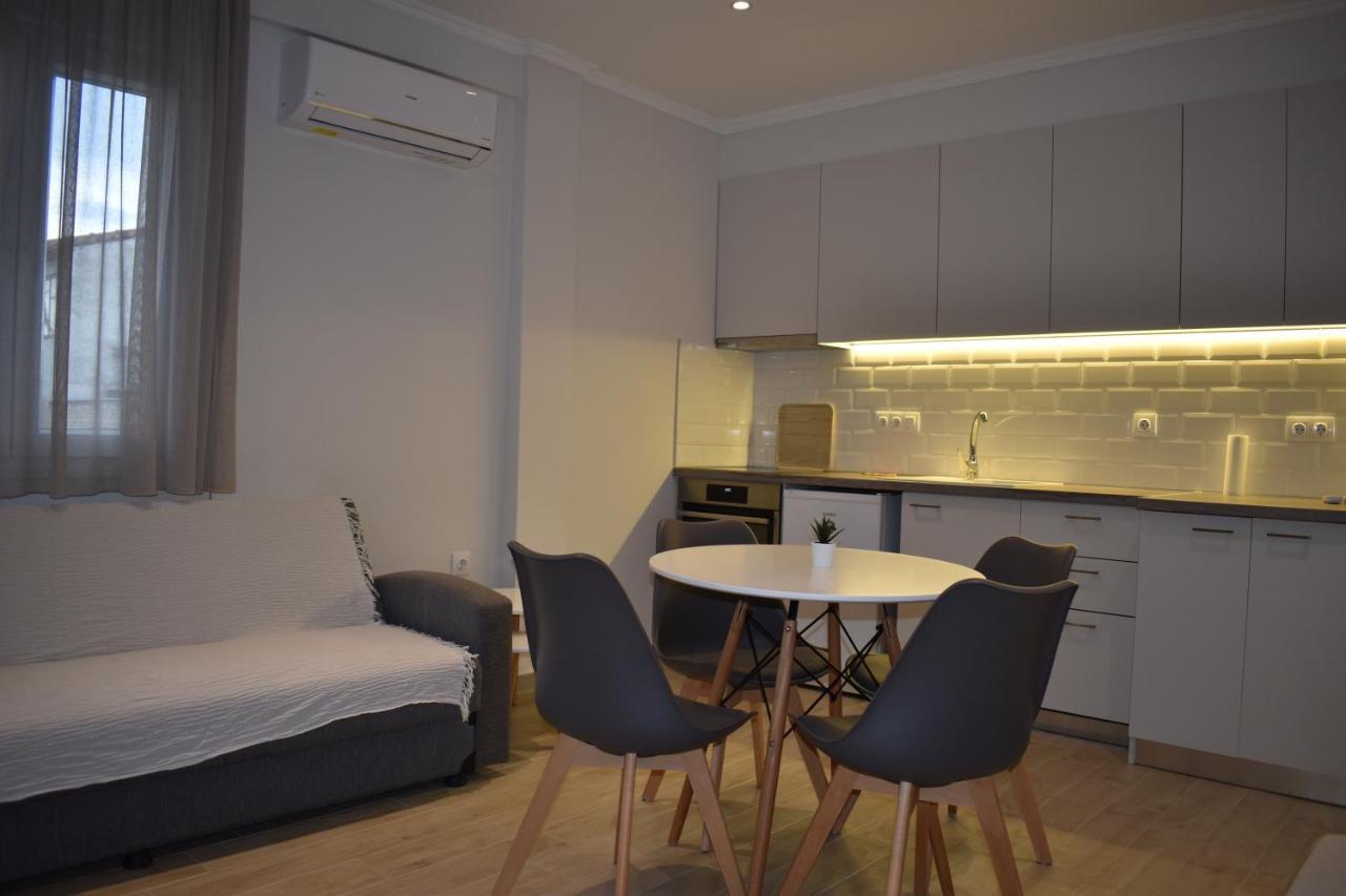 Sea View Luxury Apartment In Nea Kallikratia. Nea Kallikrateia エクステリア 写真