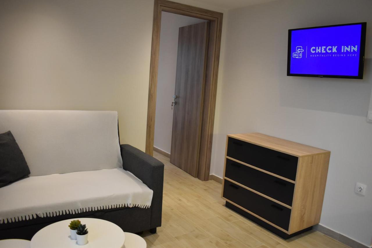 Sea View Luxury Apartment In Nea Kallikratia. Nea Kallikrateia エクステリア 写真
