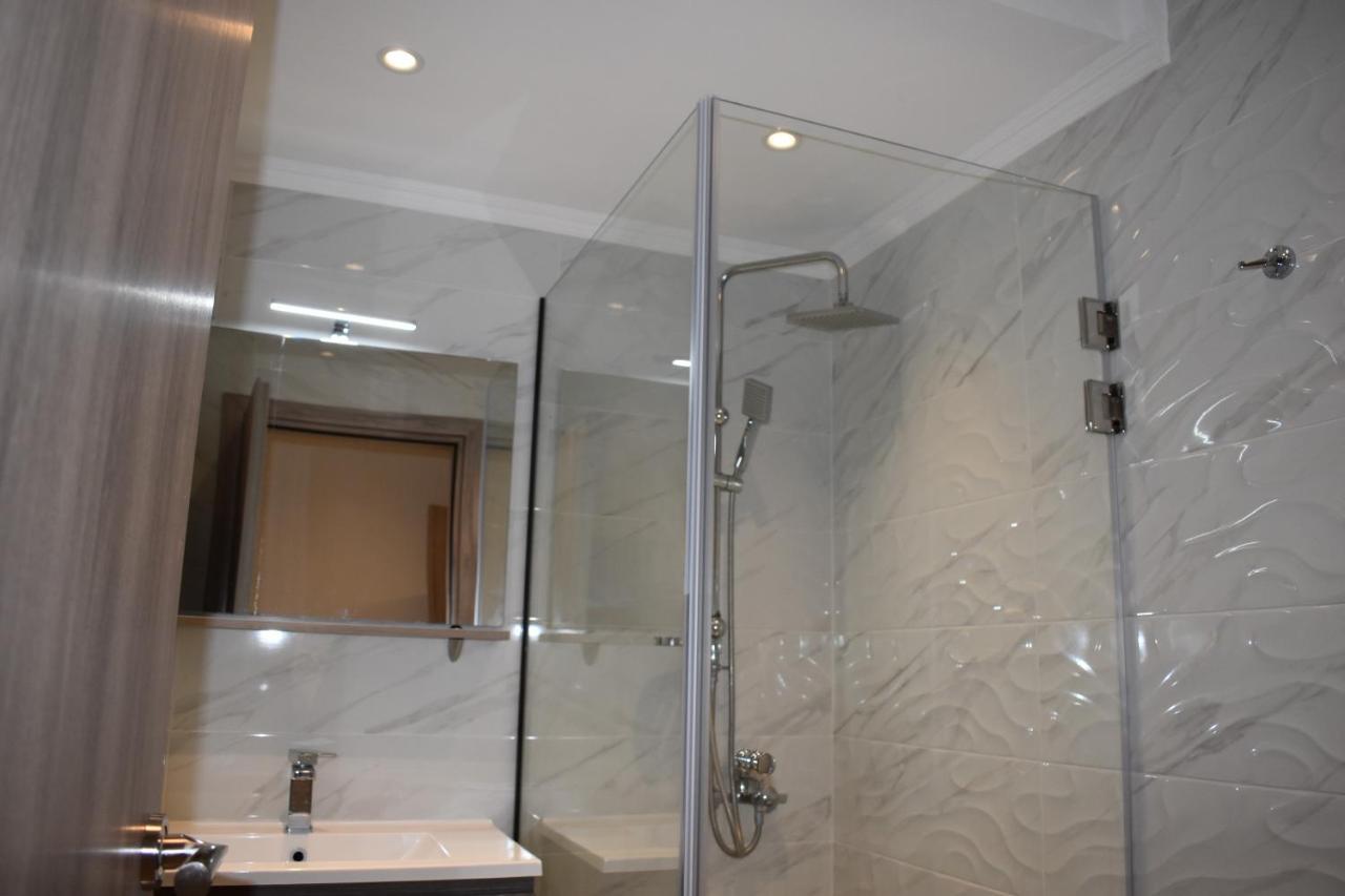 Sea View Luxury Apartment In Nea Kallikratia. Nea Kallikrateia エクステリア 写真